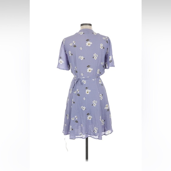 NWT reformation Adele wrap dress purple floral size large - Picture 5 of 7